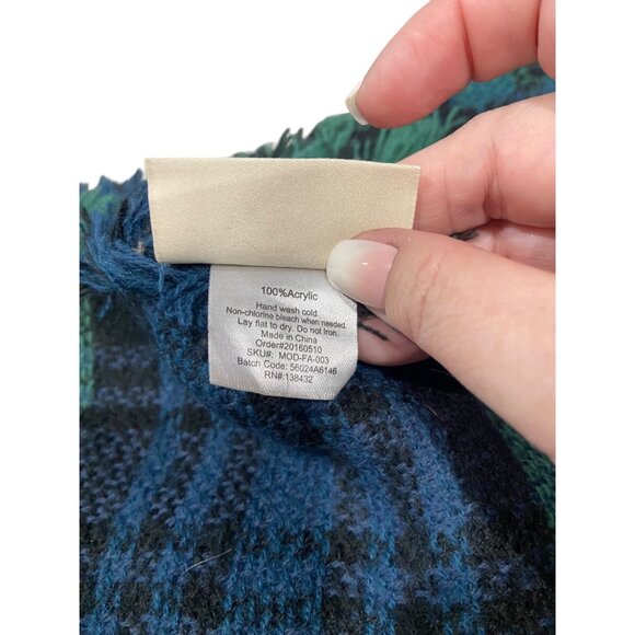 ModCloth Tartan Plaid Blanket Scarf Green One Size - Picture 4 of 14